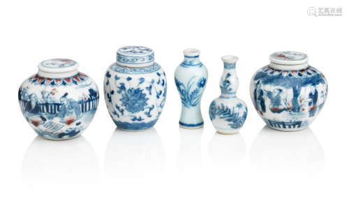 18th century A collection of blue and white miniatures