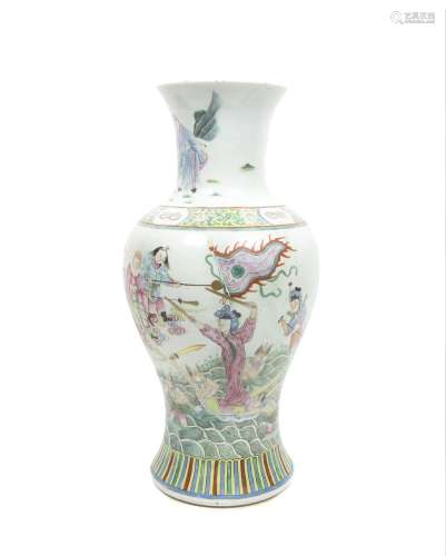 Bearing Juren Tang mark, 20th century A famille rose baluster vase