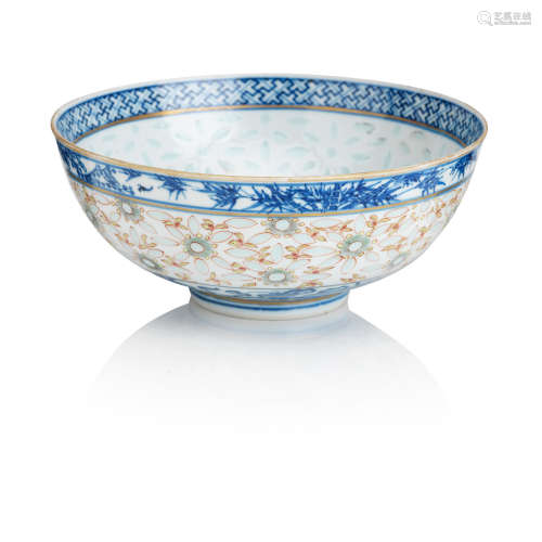 Guangxu six-character mark and of the period A 'rice grain' pattern presentation bowl