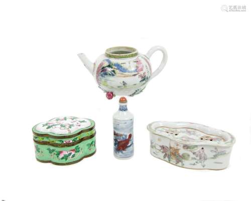 18th and 19th centuries A famille rose teapot, a cricket box and cover, snuff bottle and a Canton box and cover