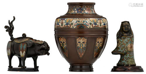 Three Oriental champlevé enamel bronze items, consisting of an oni figure, an incense burner, shaped like a kylin and a vase with flower design, H 20 - 30,5 - W 26 - D 9,5 cm    