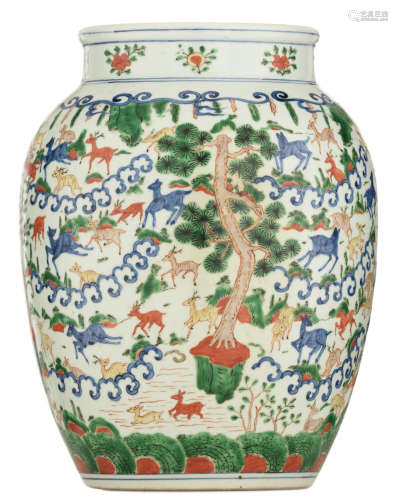 A Chinese wucai jar, decorated with the hundred deer, with a Wanli mark, H 36,5 cm