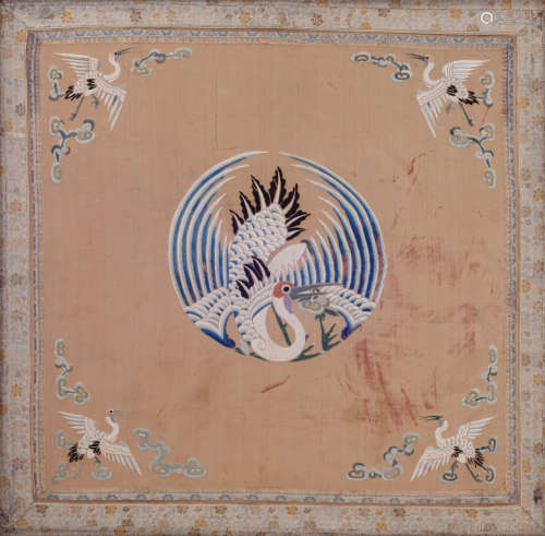 An 18th/19thC Chinese embroidery on silk, depicting a crane, 73 x 77 cm