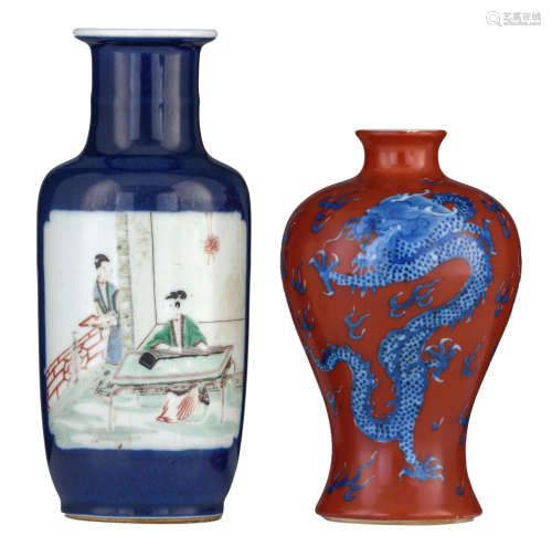 A Chinese bleu poudré famille verte mallet-shaped vase, one panel decorated with a beauty playing the qin, the other panel with a beauty in a garden; added: a coral red glazed meiping vase with dragons chasing a flaming pearl in underglaze blue, H 17,5 - 22 cm