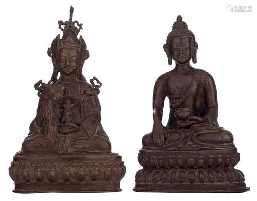 A patinated bronze seated Buddha with a beggar's cup; added: a patinated bronze seated Tantric monk with a vajra in his hand, H 21,5 - 23 cm