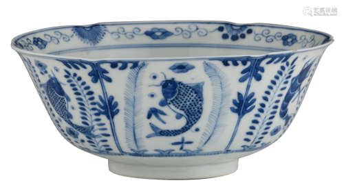 A Chinese blue and white bowl, decorated with fish, crabs and lobsters in an underwater jungle, with a Kangxi mark, H 8,5 - ø 21 cm
