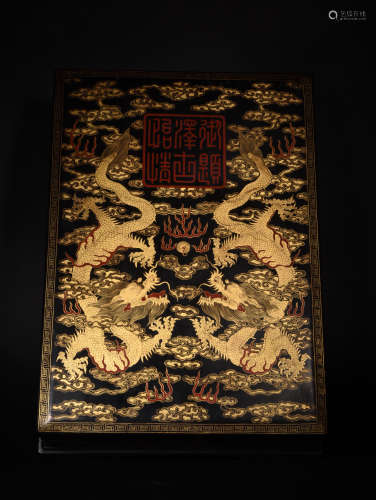 A WOODEN TIRE  LACQUER  SQUARE  BOX  PAINTED  DOUBLE  DRAGONS  PLAYING  BEAD  IN  QING  DYNASTY