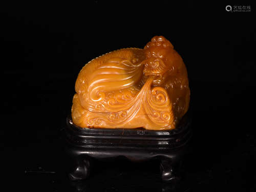 TIAN   HUANG    ORNAMENTS   WITH  SEA  WATER  DRAGON VEINS      IN  THE  QING DYNASTY