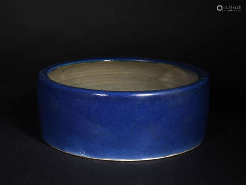 A  JI BLUE  GLAZE  WATER  DROPPER   IN  QING  DYNASTY