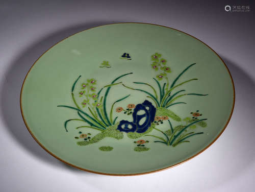 A BEAN  GREEN  GLAZE   LARGE  PLATE