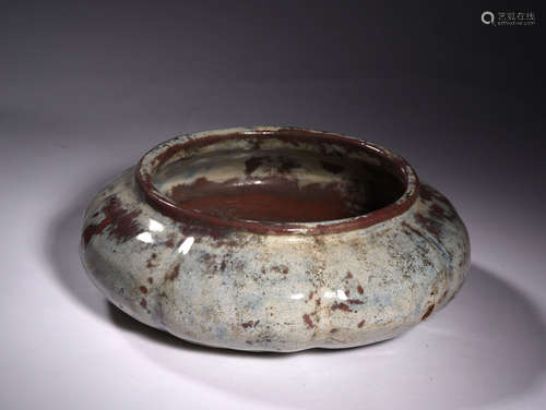 A  JUN  GLAZE    WASH  IN  QING   DYNASTY