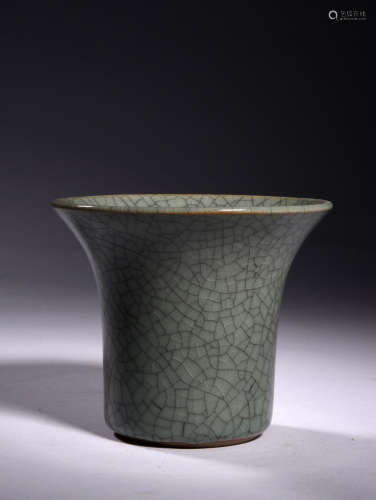A  MING  DYNASTY  OFFICIAL  GLAZE  CUP