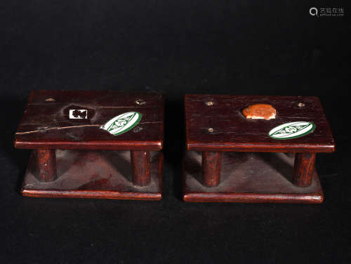 A  PAIR  OF  MAHOGANY  SMALL  SQUARE  TEA TABLES  IN  QING  DYNASTY