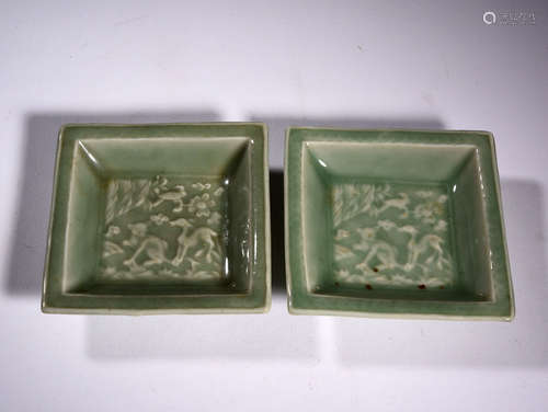 A  PAIR  OF  LONGQUAN   KILN  PRINTING  SQUARE  PLATE  IN  SONG  DYNASTY