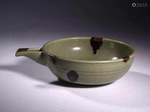 A  SONG  DYNASTY  YAOZHOU  KILN  YI（GOURD-SHAPED）LADLE（FOR CONTAINING  WATER /WINE）