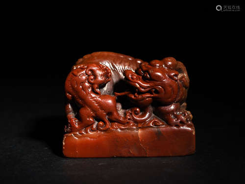 A    QING  DYNASTY   SHOUSHAN   STONGE    SEAL  OF  OID   LION   AND   YOUNG  LION