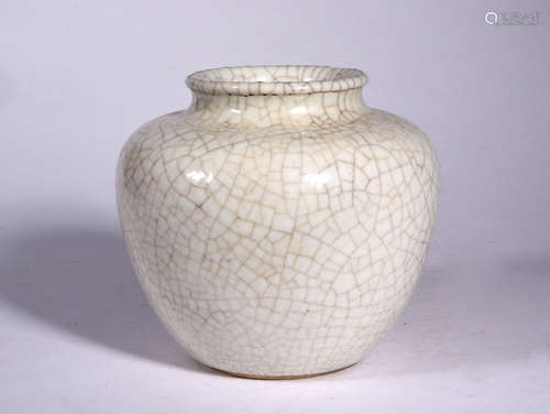 A  MING   DYNASTY  GE  GLAZE   POT