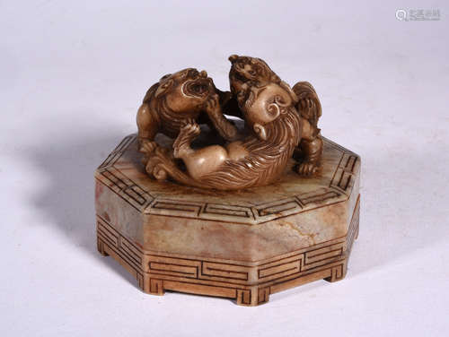 A  SHOUSHAN  LION  BUTTON  INK  PAD IN  QING  QIANLONG  PERIOD