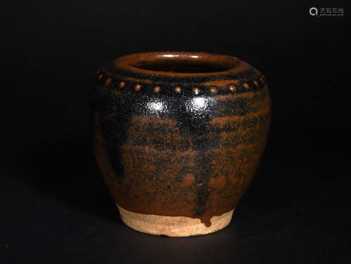 A  BLACK  GLAZE  DRUM NAIL  SMALL  POT IN MING DYNASTY