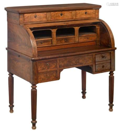 A mahogany veneered freestanding roll top desk, second half of the 19thC, H 121 - W 114 - D 62 cm