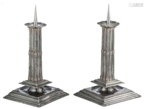 A pair of probably late 17thC silver candlesticks with a pipe stem, no visible hallmarks but period controlled (zig-zag stitch), maybe Dutch, H 29 - 29,5 cm - weight about 950 g