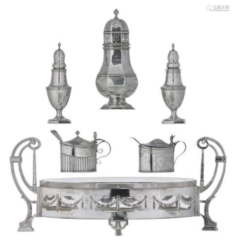 A collection of various English silver items: a neoclassical 'piece de milieu' with a cut crystal inside; a neoclassical mustard with the matching spoon, Birmingham 1887 hallmark; a pair of Georges III casters, London 1807 hallmark; a neoclassical mustard + matching spoon, London 1888 hallmark; a bigger caster, Chester 1940 hallmark, H 7,5 - 21 cm / 15 x 40 cm, total weight about 1260 g