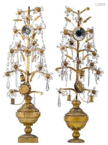 A pair of 18thC girandoles in gilt wood and cut glass, Southern European, 18thC, H 92 cm