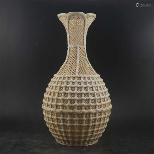 A Chinese Hutian-Type Glazed Porcelain Vase