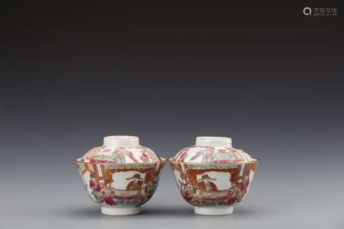A Pair of Chinese Famille-Rose Porcelain Tea Bowls with Covers