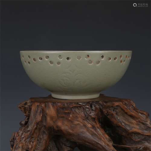 A Chinese Celadon Glazed Porcelain Bowl