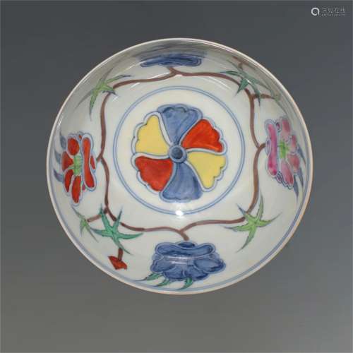 A Chinese Dou-Cai Glazed Porcelain Bowl