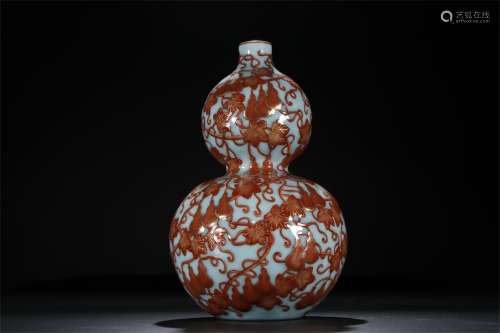 A Chinese Iron-Red and Celadon Glazed Porcelain Double Gourd Vase