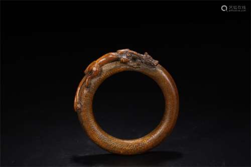 A Chinese Carved Bamboo Bracelet