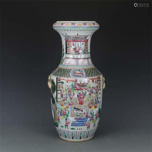 A Chinese Wu-Cai Glazed Porcelain Vase