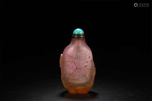 A Chinese Carved Peking Glass Snuff Bottle