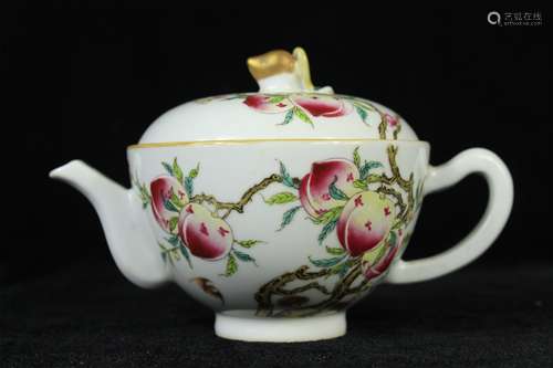 A Chinese Famille-Rose Porcelain Tea Pot