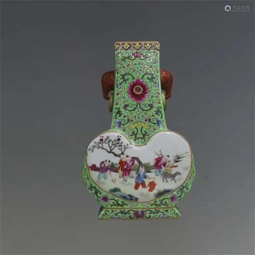 A Chinese Famille-Rose Porcelain Vase