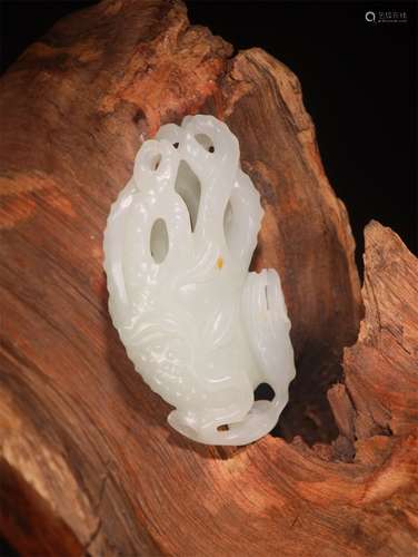 A Chinese Carved Jade Pendant