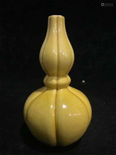 A Chinese Yellow Glazed Porcelain Double Gourd Vase