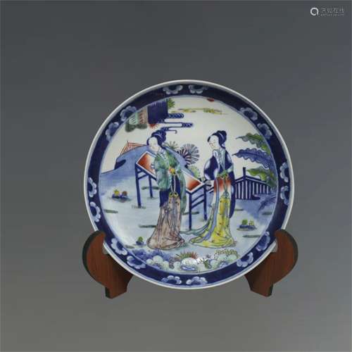 A Chinese Dou-Cai Glazed Porcelain Plate