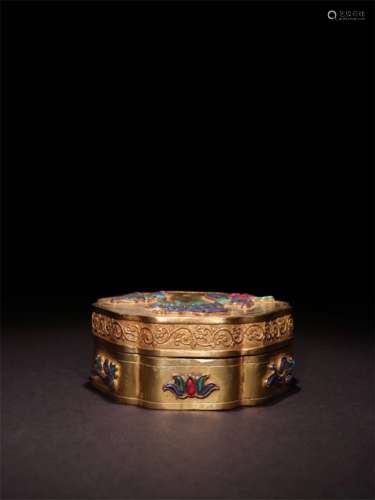 A Chinese Gilt Bronze Box with Cover