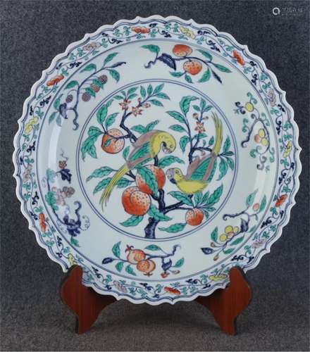 A Chinese Dou-Cai Glazed Porcelain Plate