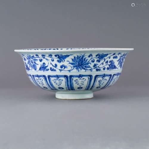 YUAN BLUE & WHITE FLORAL PATTERN BOWL