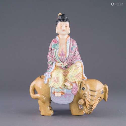 JIAQING FAMILLE ROSE GUANYIN STATUE ON ELEPHANT