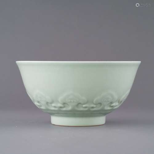 TONGZHI DOUQING GLAZE ENGRAVED BOWL