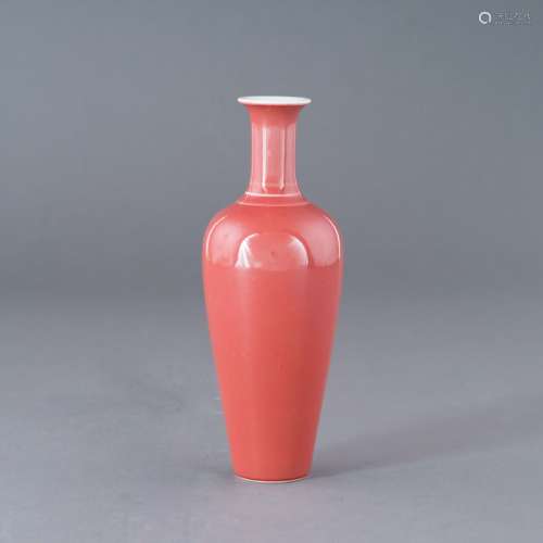 KANGXI OXBLOOD RED MONOCHROME VASE