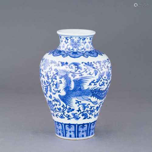 JIAQING BLUE & WHITE DOUBLE PHOENIX WRAPPED FLORAL ZUN JAR