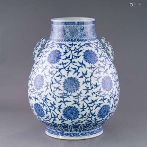 QIANLONG BLUE & WHITE WRAPPED LOTUS ZUN VASE