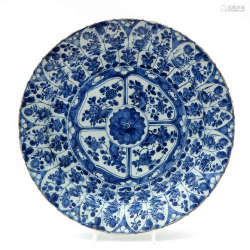 A blue and white floral charger Kangxi period, Chi…