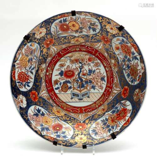 A large Japanese imari charger 18th. Century, Japa…